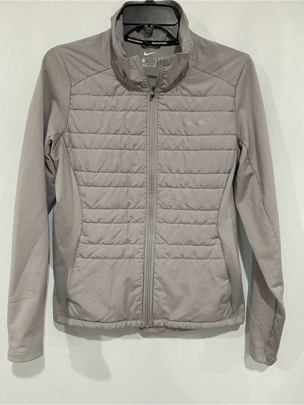 Nike ladies medium running jacket quilted front panel